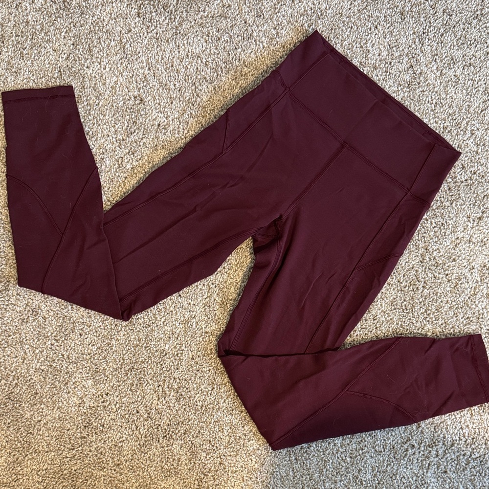 Lululemon In Motion 7/8 Leggings